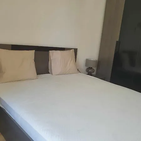 Alissa Apart Paradise Center Apartment *